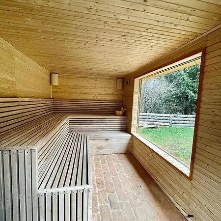 Bed & Breakfast Forest 3*